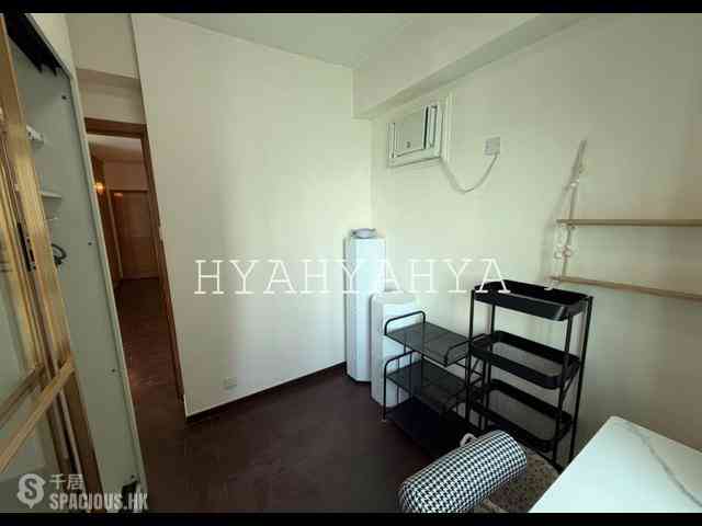 Kennedy Town - Serene Court 05