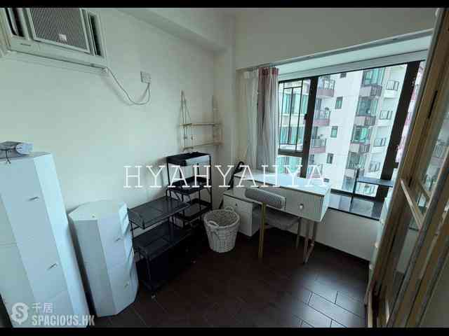 Kennedy Town - Serene Court 06