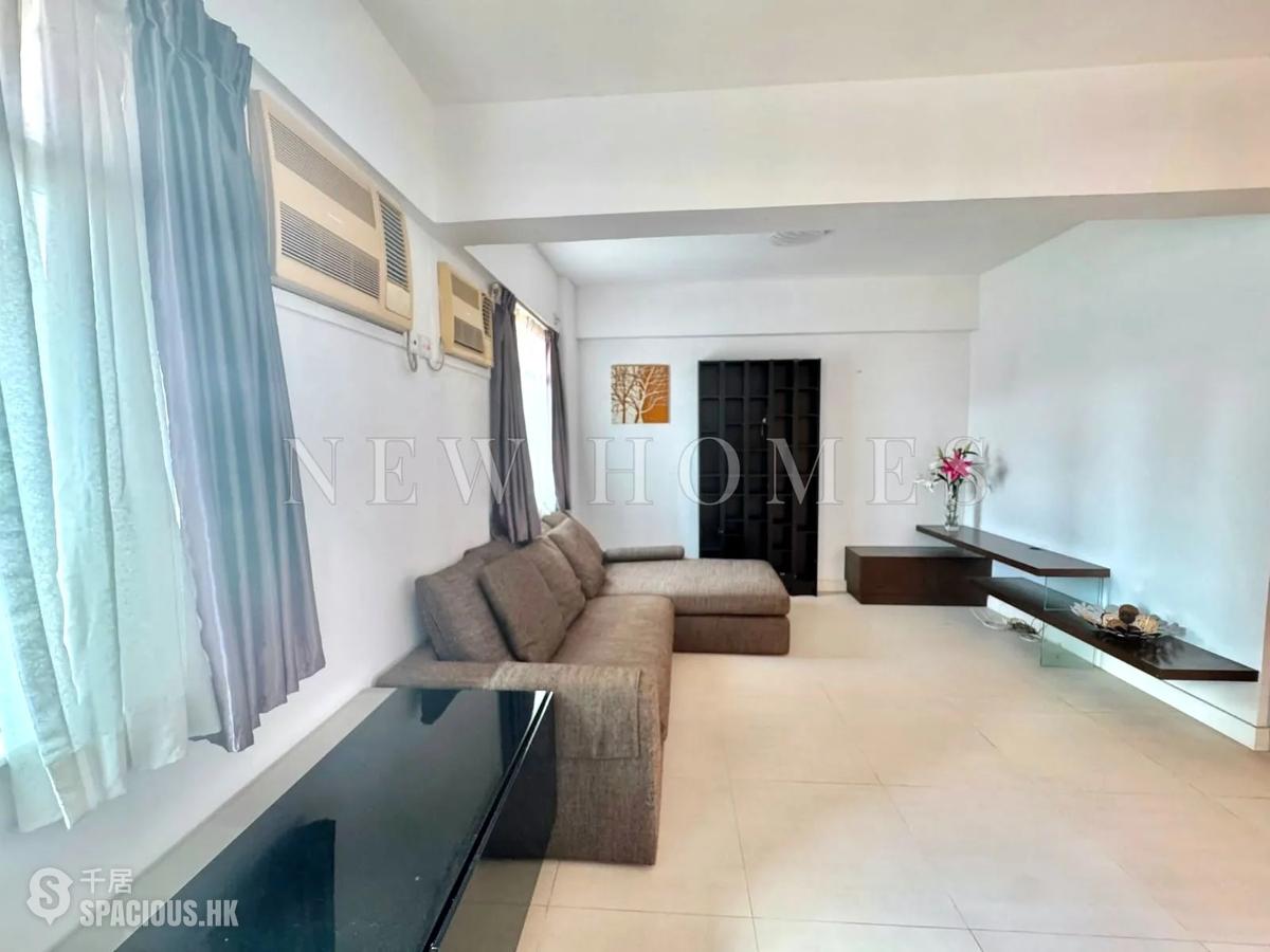 Happy Valley - 24-26, King Kwong Street 01