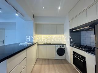 Soho - Caravan Court 07