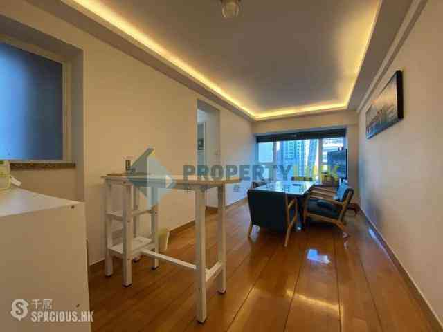 Sheung Wan - Queen's Terrace 01