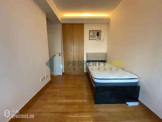 Sheung Wan - Queen's Terrace 11