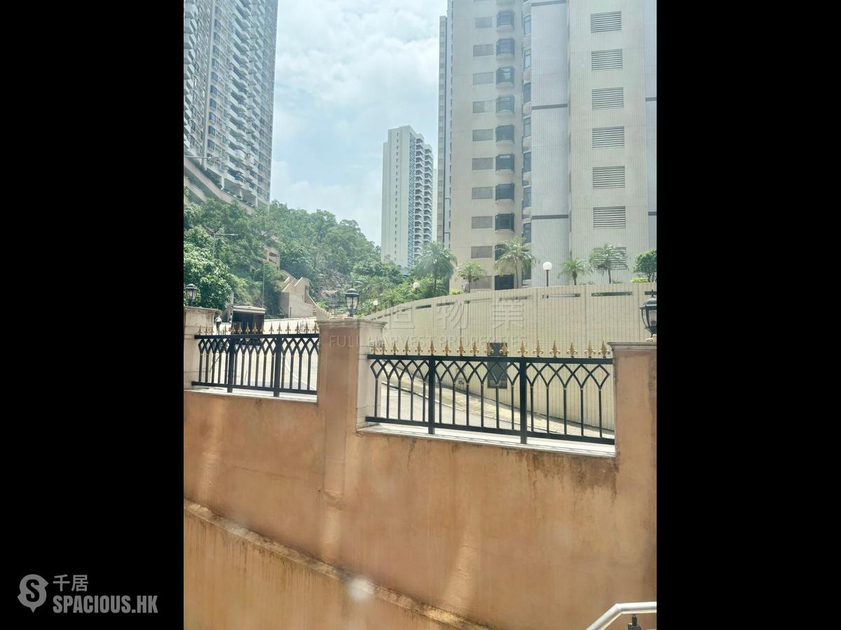 Tai Hang - Tai Hang Terrace Block B 01