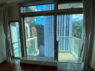 Wan Chai - The Avenue Phase 2 Block 2 04