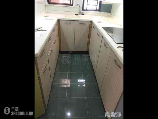 Braemar Hill - Maiden Court Block B 03