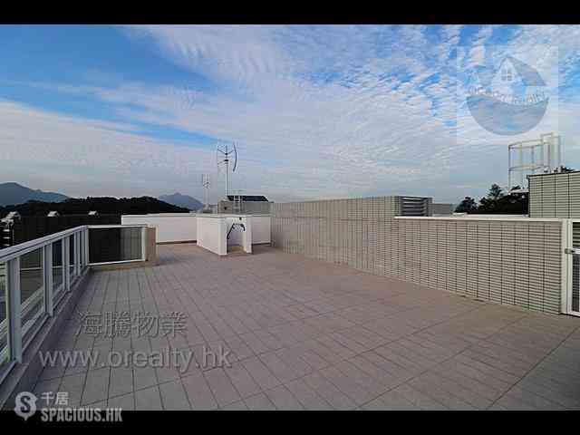 Clear Water Bay - Mount Pavilia 01