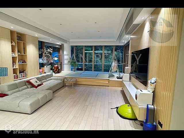 Clear Water Bay - Mount Pavilia 01