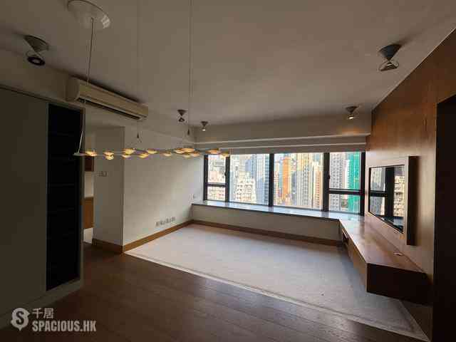 Soho - Centrepoint 01