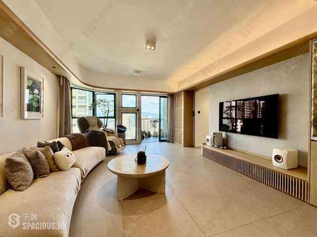 Mid Levels West - Dragonview Court 02