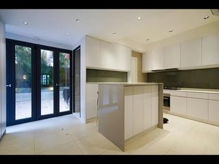 Happy Valley - 1-4, Briar Avenue 03