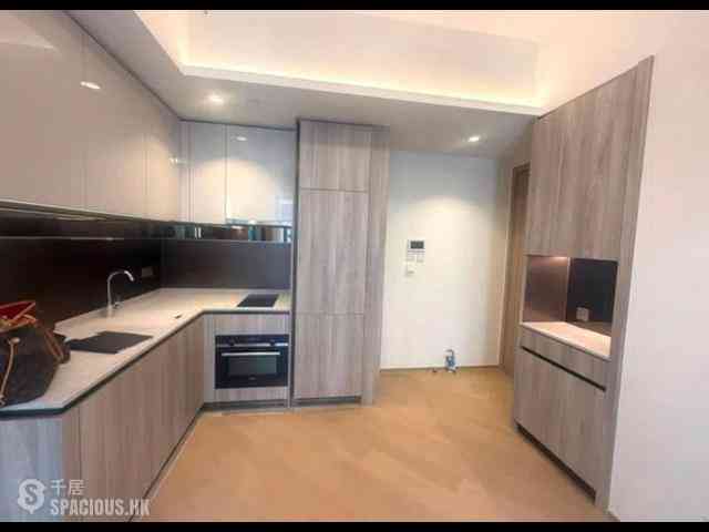 Lohas Park - Lohas Park Phase 11C Villa Garda II Tower 2B 06