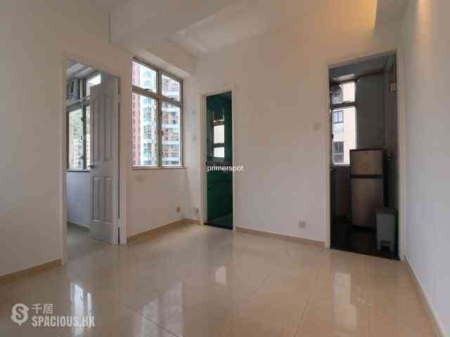 Wan Chai - Vincent Mansion 02
