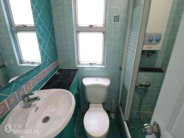 Wan Chai - Vincent Mansion 05