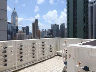 Wan Chai - Vincent Mansion 09