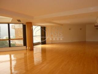 Shouson Hill - Henredon Court 03