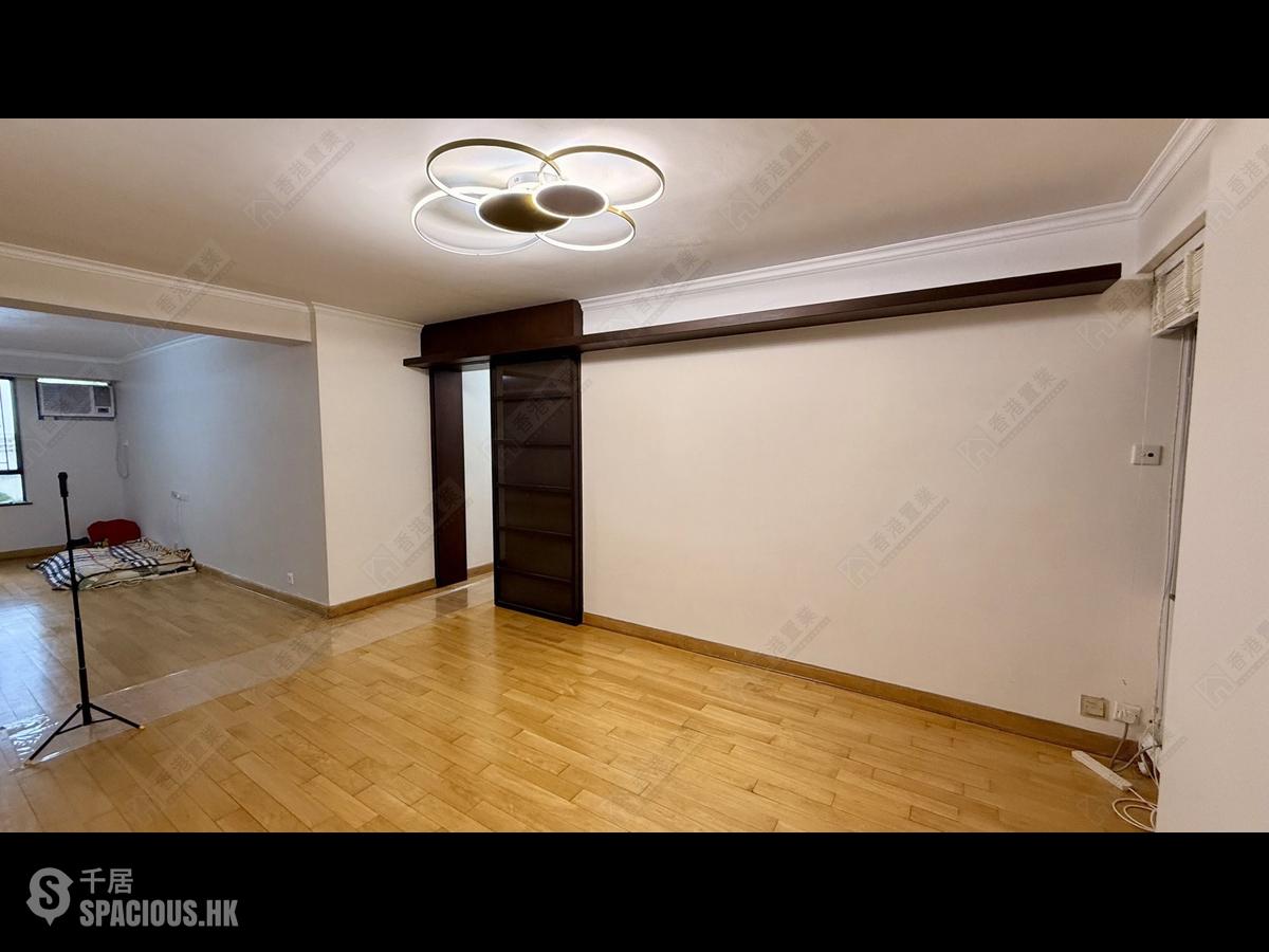 Braemar Hill - Wilshire Towers Block C 01