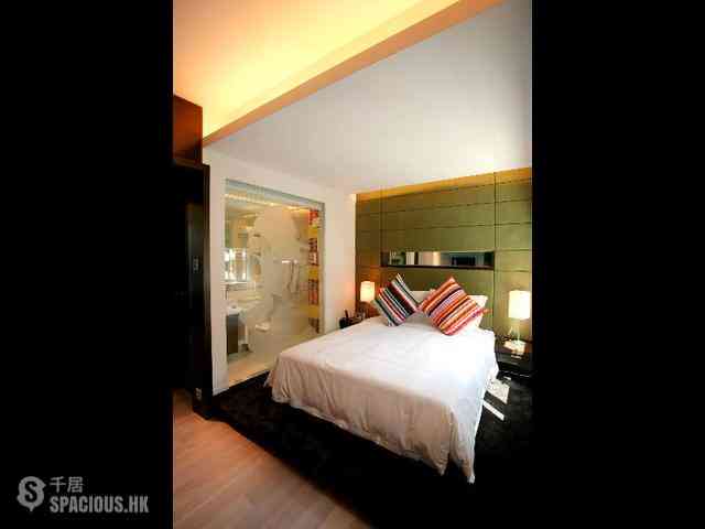 Central - Knight on Wyndham 06
