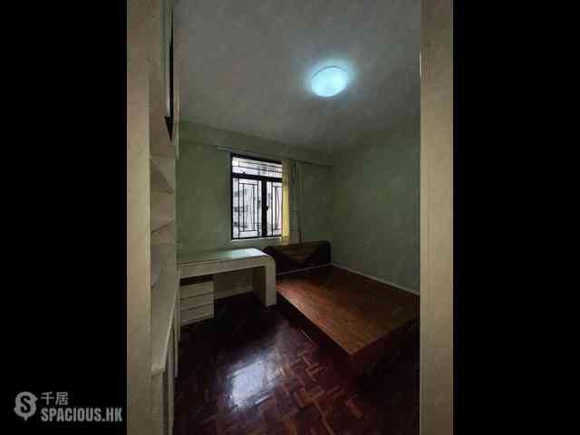 Sai Ying Pun - Wing Cheung Court 06