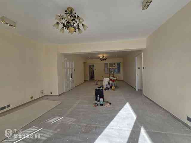 Pok Fu Lam - Baguio Villa Block 31 03