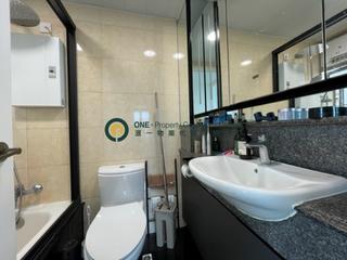 Kennedy Town - The Merton 05