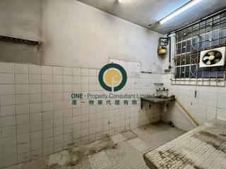 Mid Levels West - Hing Wah Mansions 05
