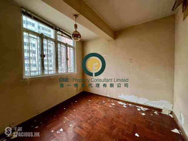 Mid Levels West - Hing Wah Mansions 11