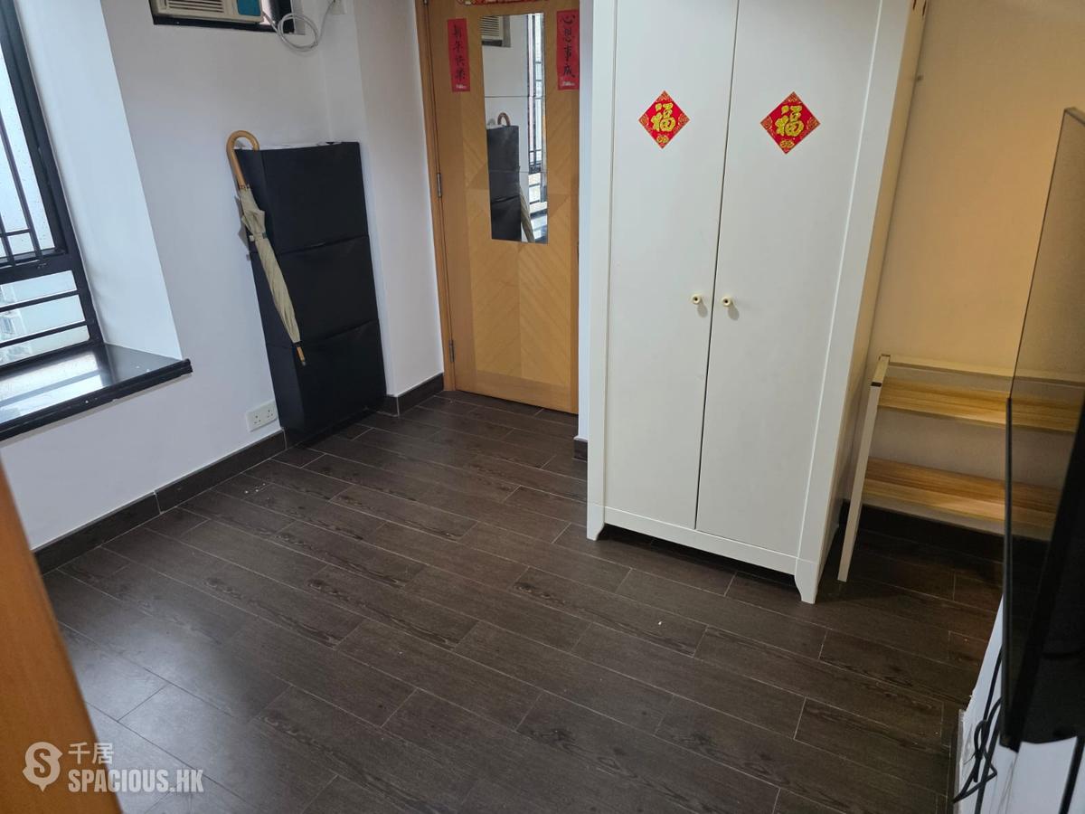 Shek Tong Tsui - Charmview Court 01