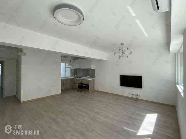 Mid Levels Central - Carlos Court 01