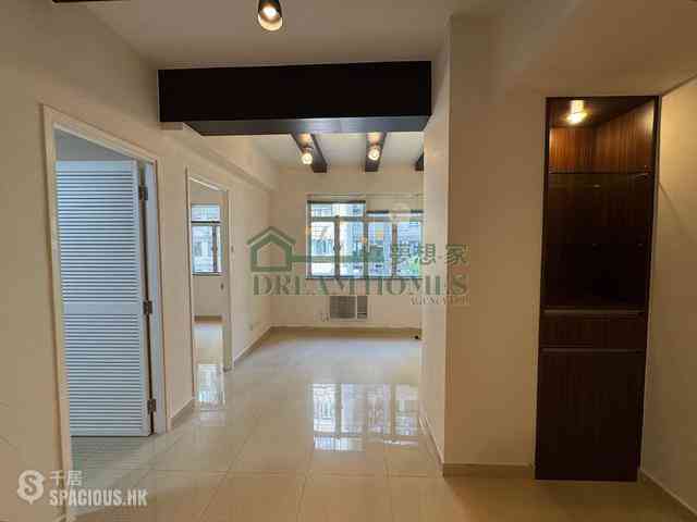 Mid Levels Central - Mountain View Court 01