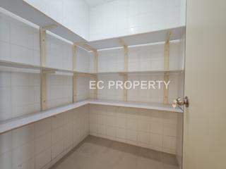 Yau Ma Tei - Wylie Court 16