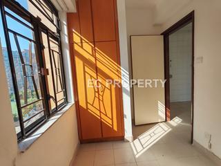 Yau Ma Tei - Wylie Court 17