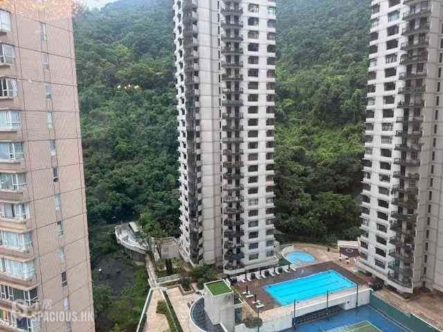 Mid Levels Central - Clovelly Court 01