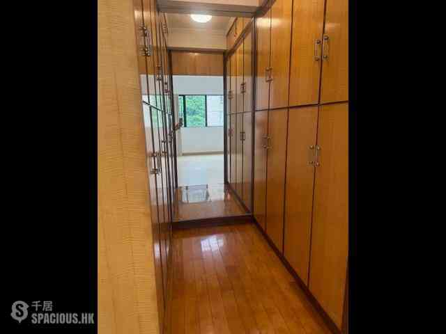 Mid Levels Central - Clovelly Court 05