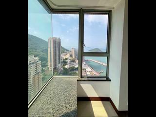 坚尼地城 - 泓都 10