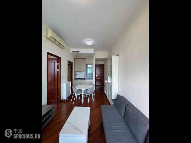 Wan Chai - The Avenue Phase 2 Block 3 04