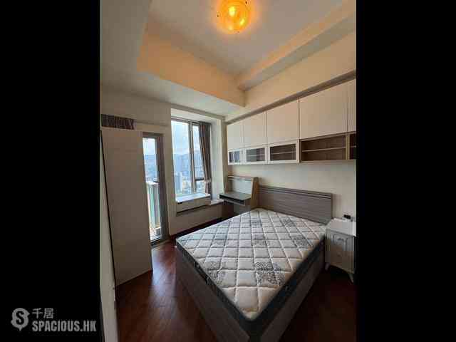 Wan Chai - The Avenue Phase 2 Block 3 07