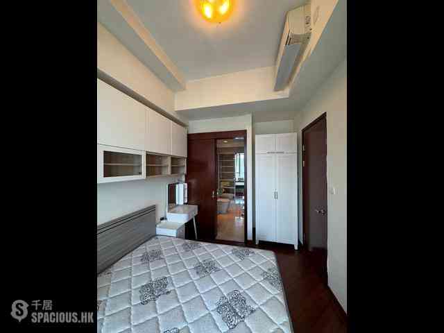 Wan Chai - The Avenue Phase 2 Block 3 09