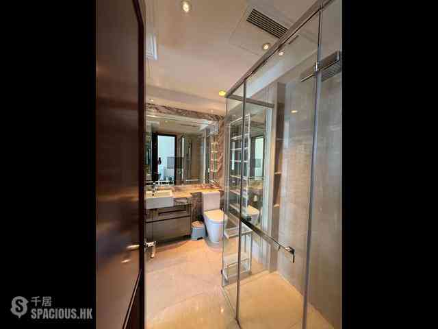 Wan Chai - The Avenue Phase 2 Block 3 10