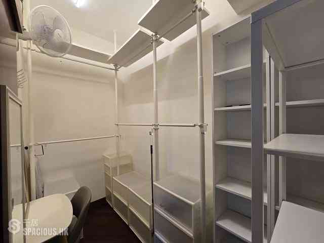 Wan Chai - The Avenue 17