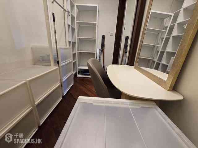 Wan Chai - The Avenue 18