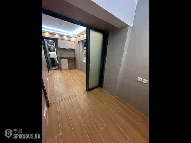 Mong Kok - Lee Hing Building 04