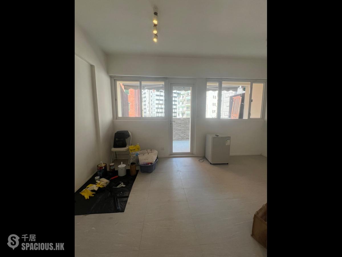 Wan Chai - Everwin Mansion 01