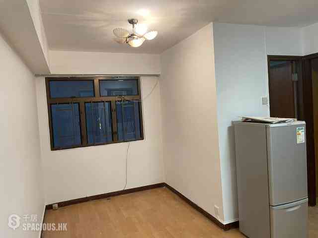 Sai Ying Pun - Tung Cheung Building 02