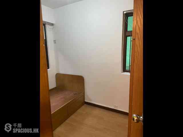 Sai Ying Pun - Tung Cheung Building 04