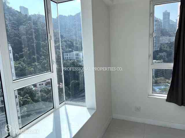 Wan Chai - Royal Court 05