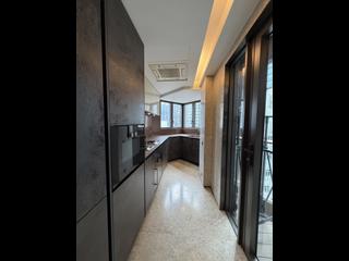 Mid Levels West - Alassio 10