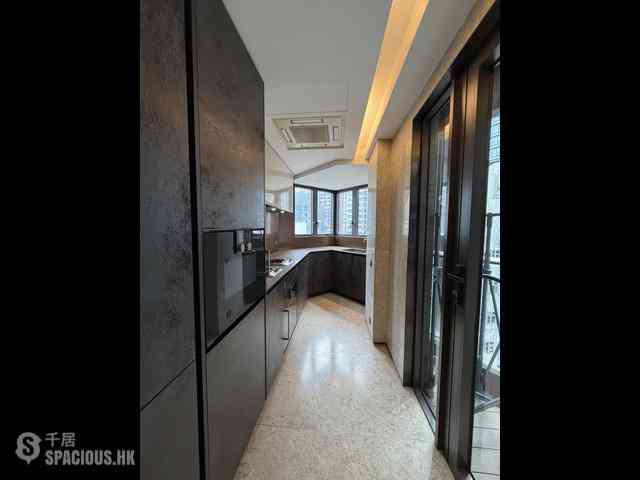 Mid Levels West - Alassio 10