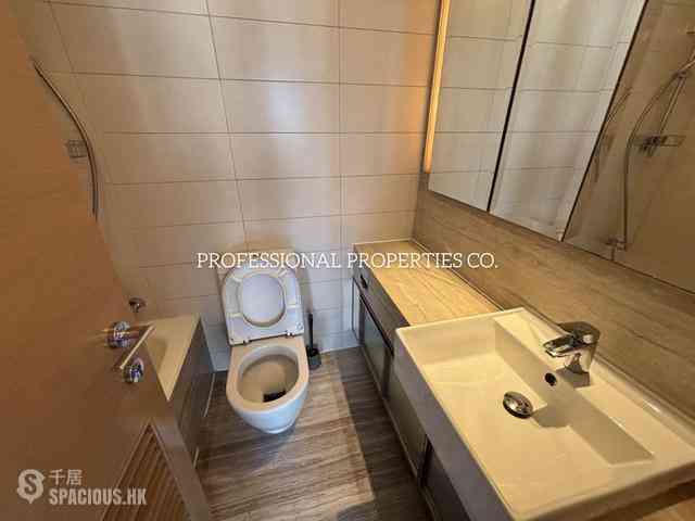 Sai Ying Pun - Island Crest 04