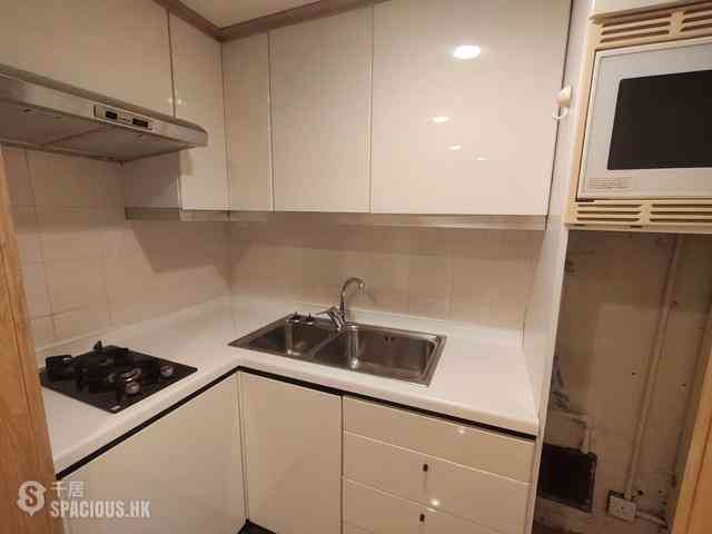 Wan Chai - Convention Plaza Apartments 09