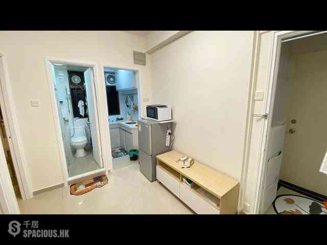 Sheung Wan - Ko Shing Building 02